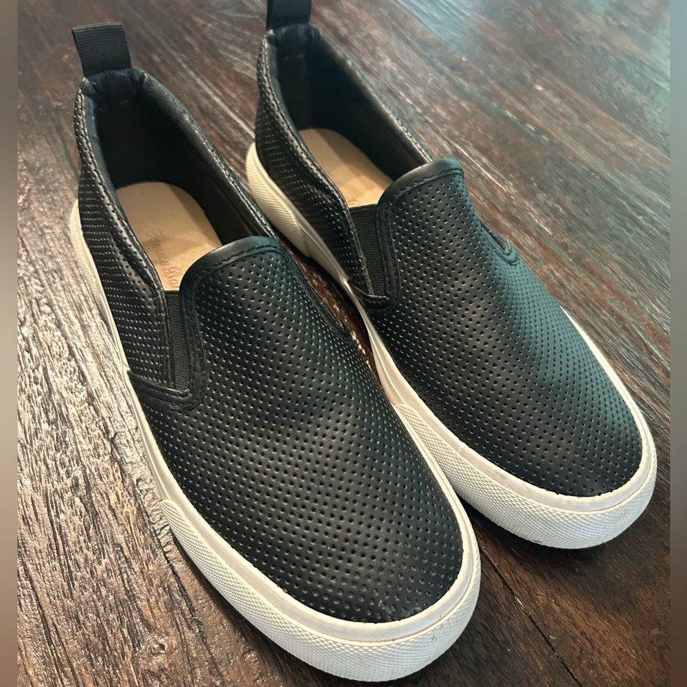 Tommy Bahama Black Leather Slip-On Sneakers